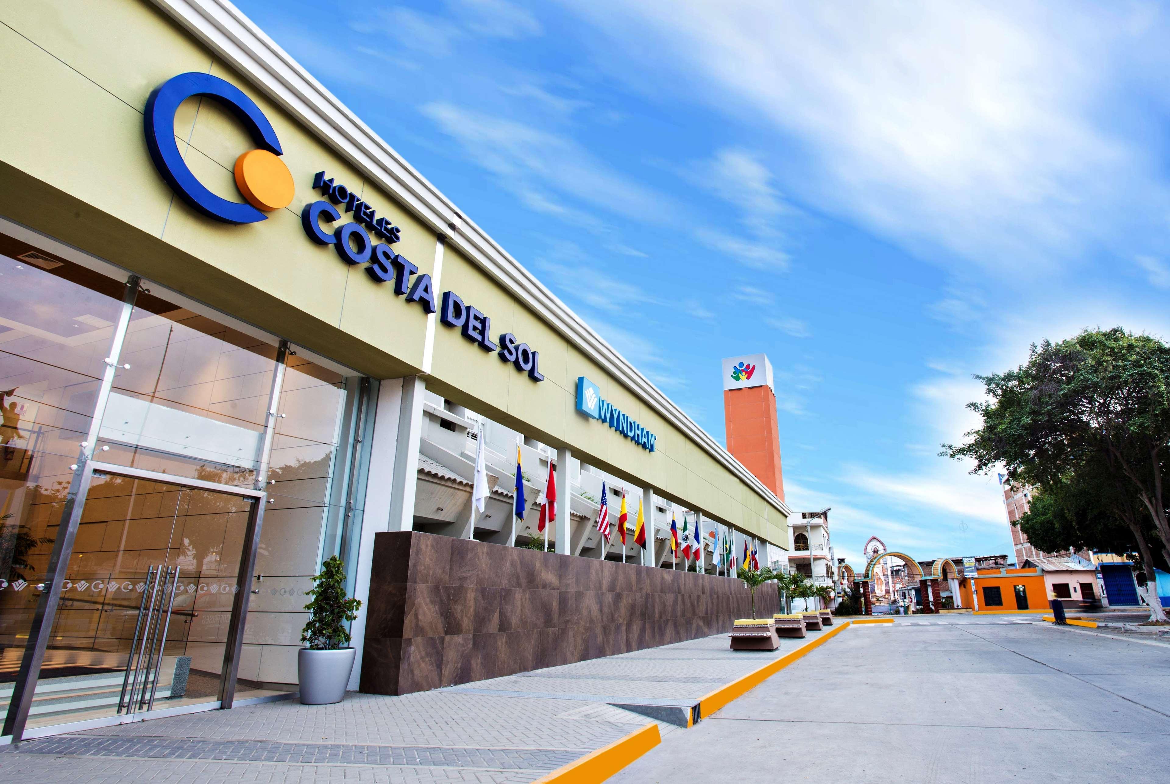 Wyndham Costa Del Sol Tumbes Hotell Exteriör bild